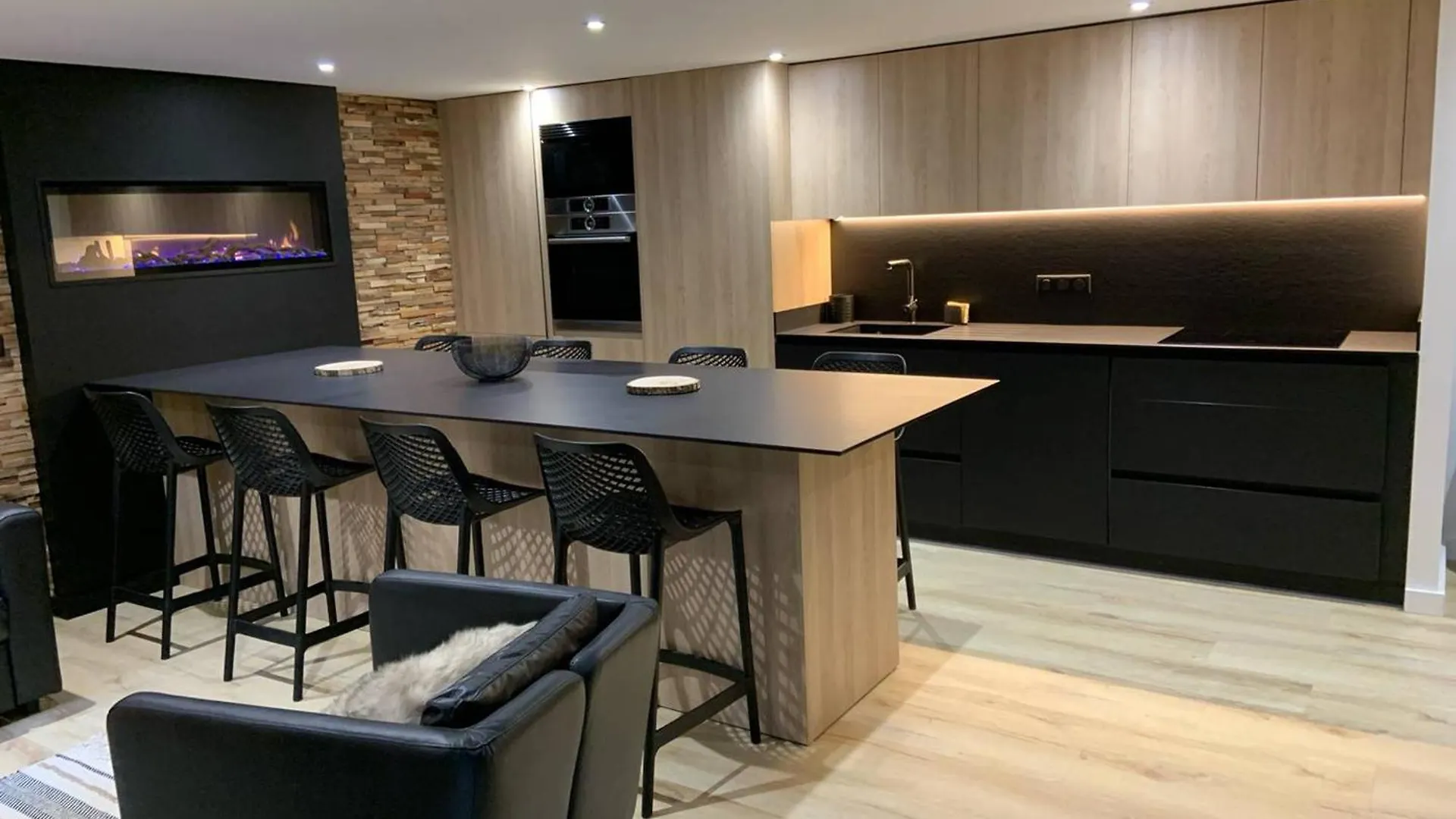Triplex Moderne Avec Cheminee, Balcon Et Parking A Cauterets - Fr-1-812-78 Lejlighed Frankrig